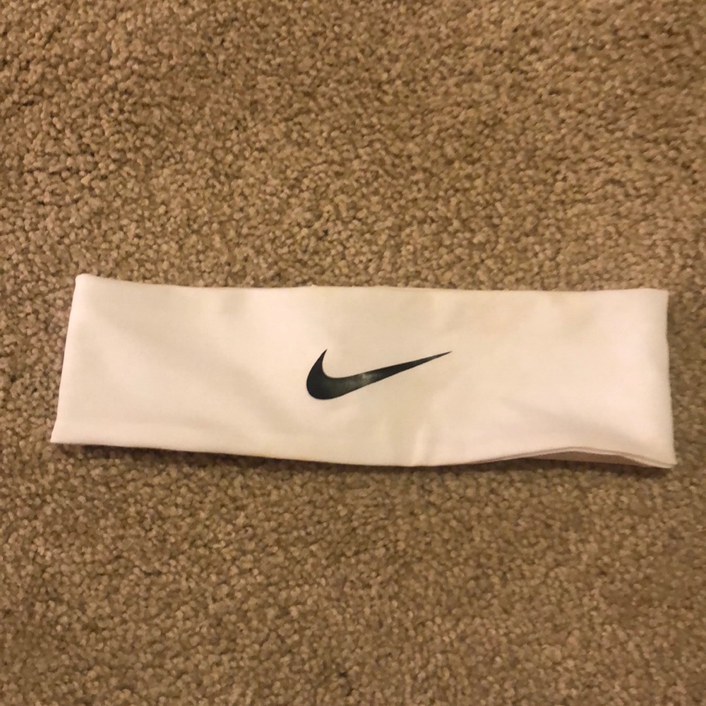 Nike women’s headband